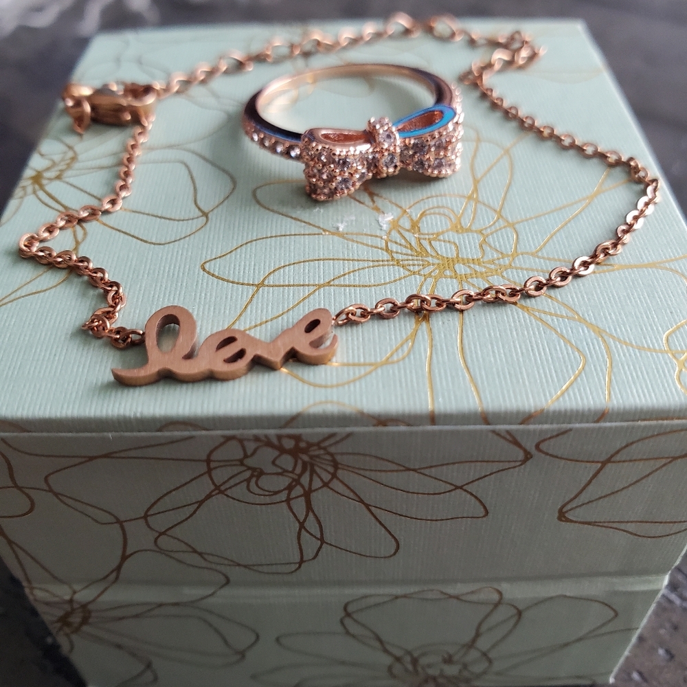 Rose gold bracelet & Bow Ring set NWOT